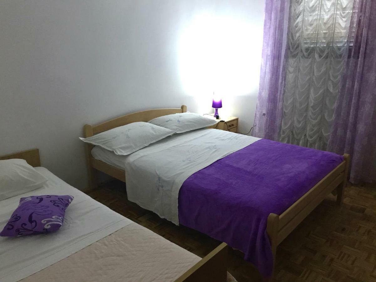 Apartment Vujcic Donji Okrug  エクステリア 写真